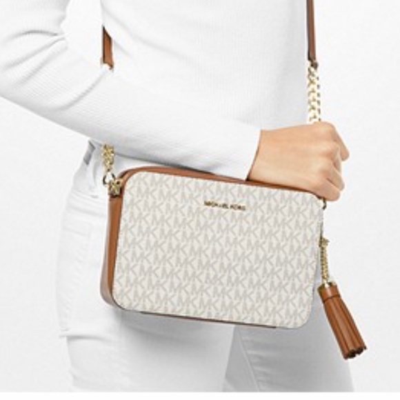 selling my mk sking bag - Picture 1 of 2